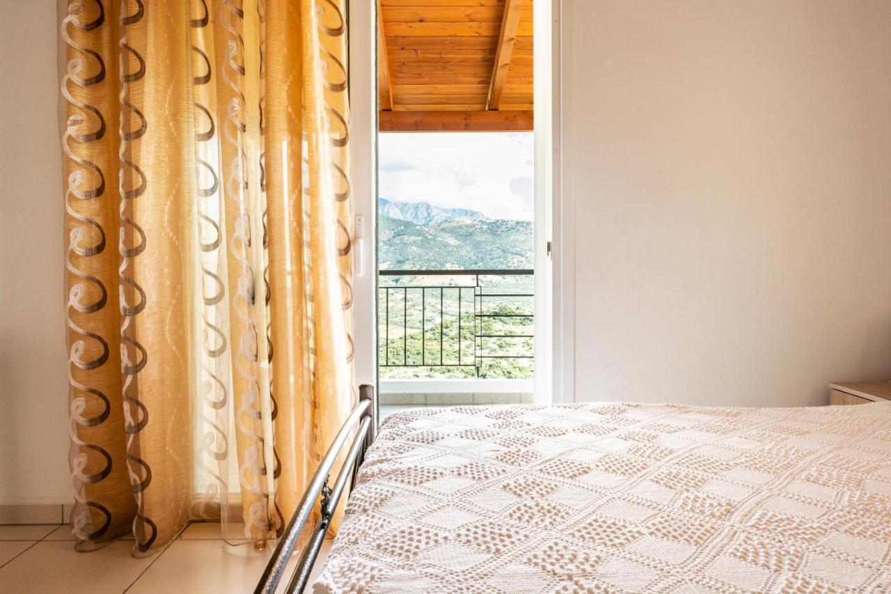 Apartments Aneta'S House Himare Exterior foto